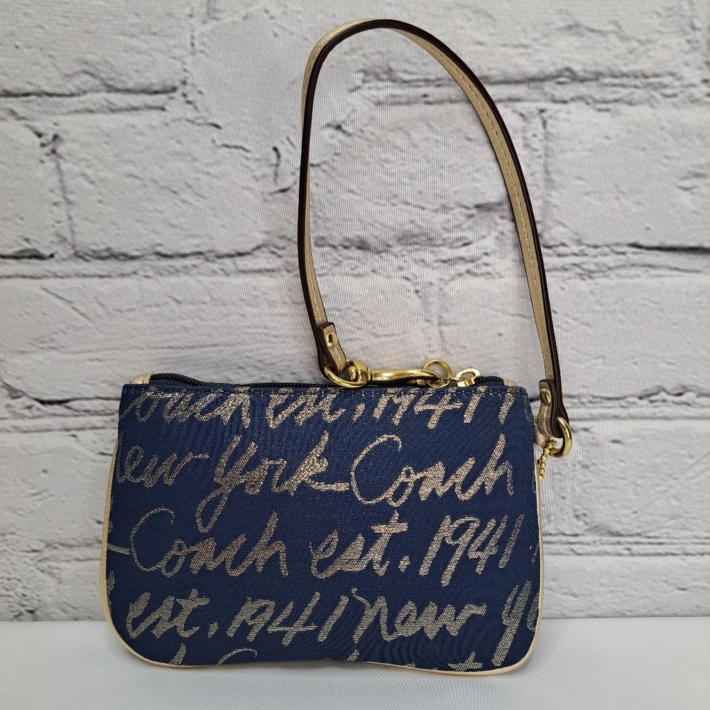'COACH' 'POPPY' SIGNATURE SCRIPT LUREX JACQUARD WRISTLET & DUST BAG SET - Picture 4 of 15